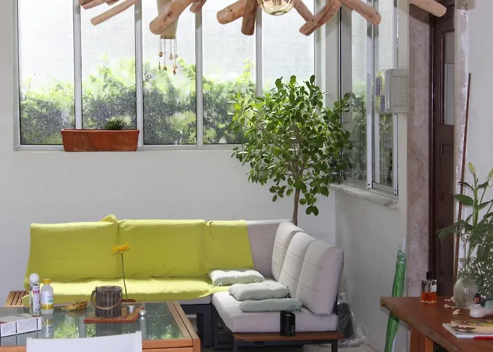 5th Element House Caparica Hostel Costa de Caparica